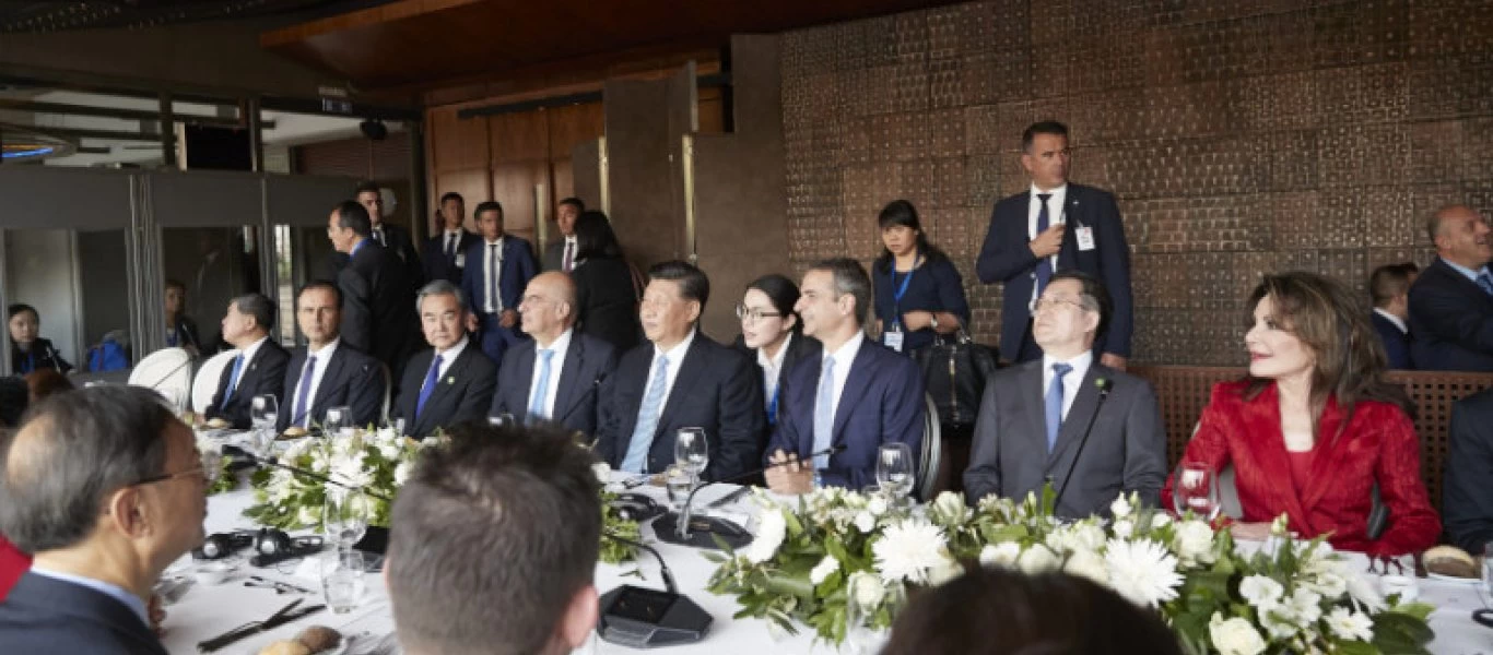 Όλα όσα έγιναν στο γεύμα Κ.Μητσοτάκη - Σι Τζινπίνγκ: Ποιοι παρακάθισαν και τι έφαγαν (φώτο)